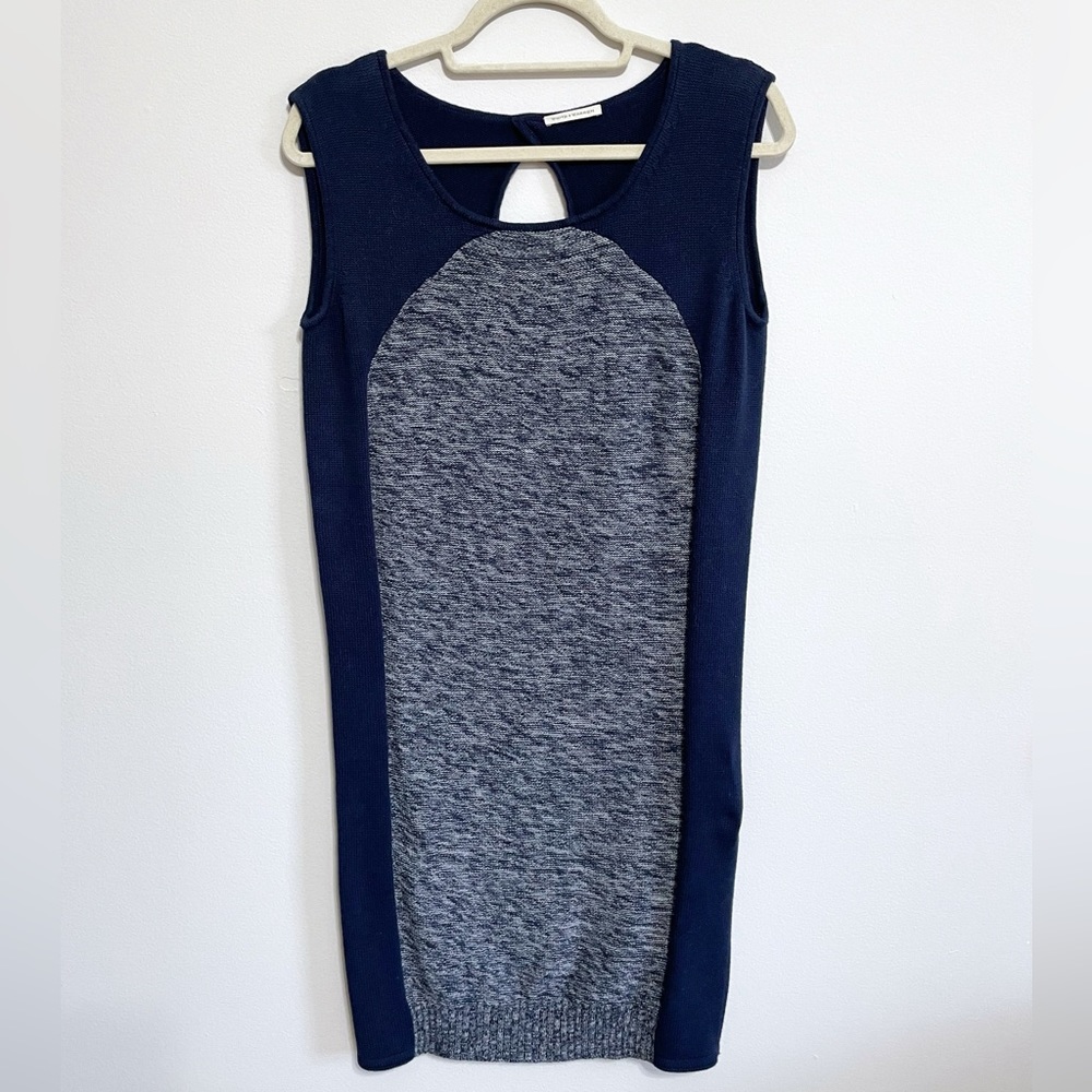 Column Straight Sleeveless Color Block Sweater Dress with Peep Hole at the Back